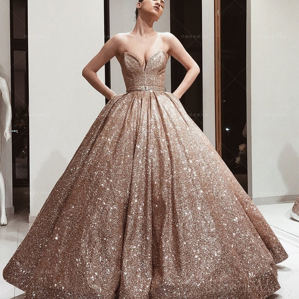 Encontre este Pin e muitos outros na pasta Prom Dresses, Prom Dresses de Prom Dresses.